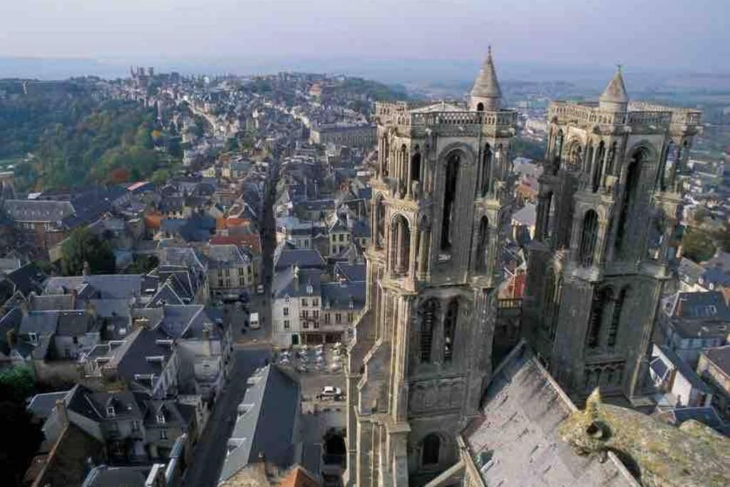 Laon : « Suite Privee Au Pied De La Cathedrale » Kültér fotó