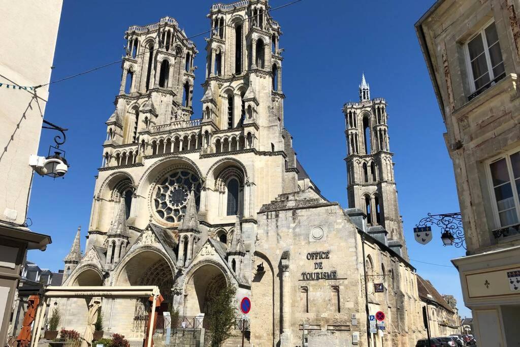 Laon : « Suite Privee Au Pied De La Cathedrale » Kültér fotó